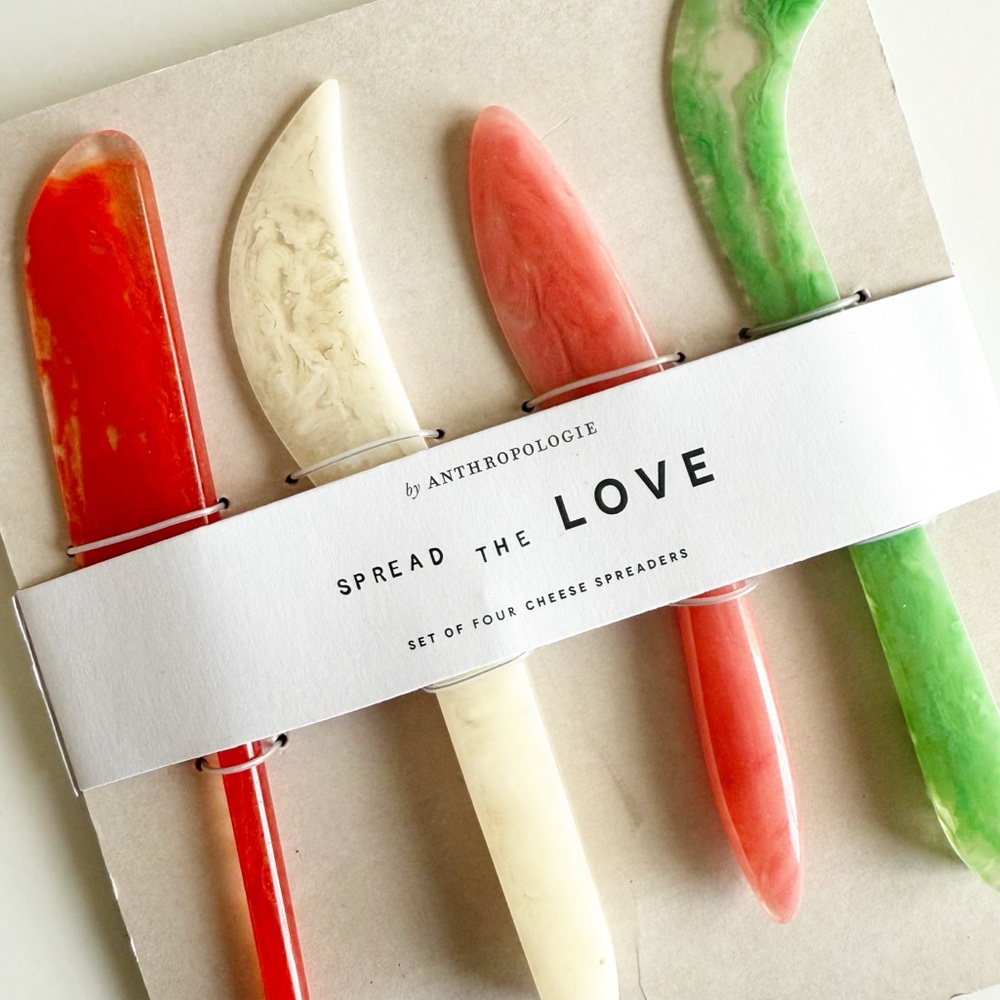anthropologie | mignon resin cheese spreaders (set of 4) - Picture 2 of 3